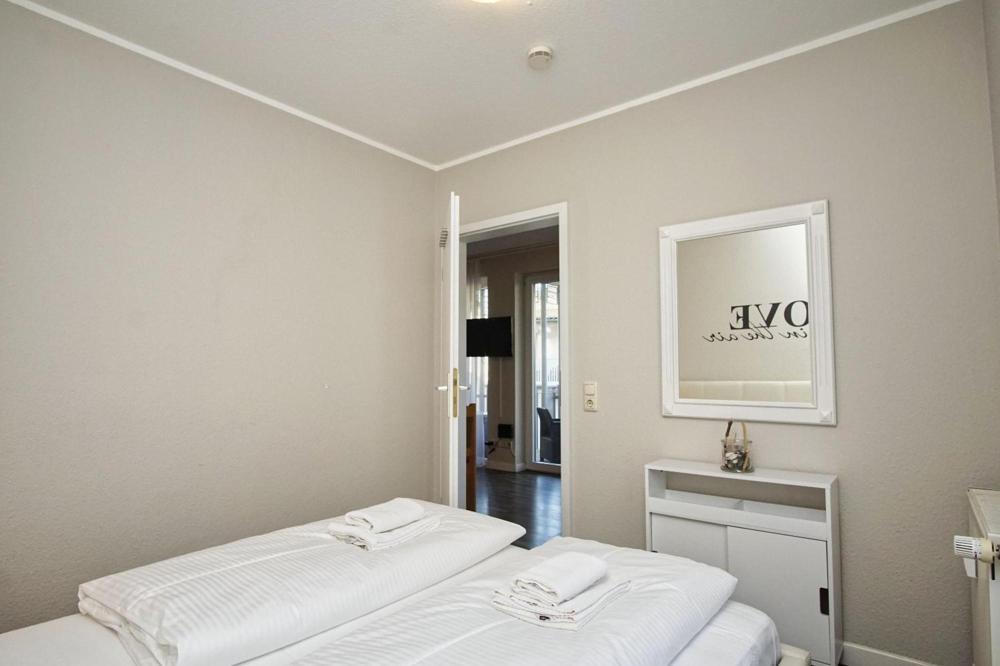 Zentrale Fewo Mit Balkon, Gratis Nutzung Vom Ahoi Erlebnisbad Und Sauna In Sellin - Villa Buskam Fewo 27 Goehren  Zewnętrze zdjęcie
