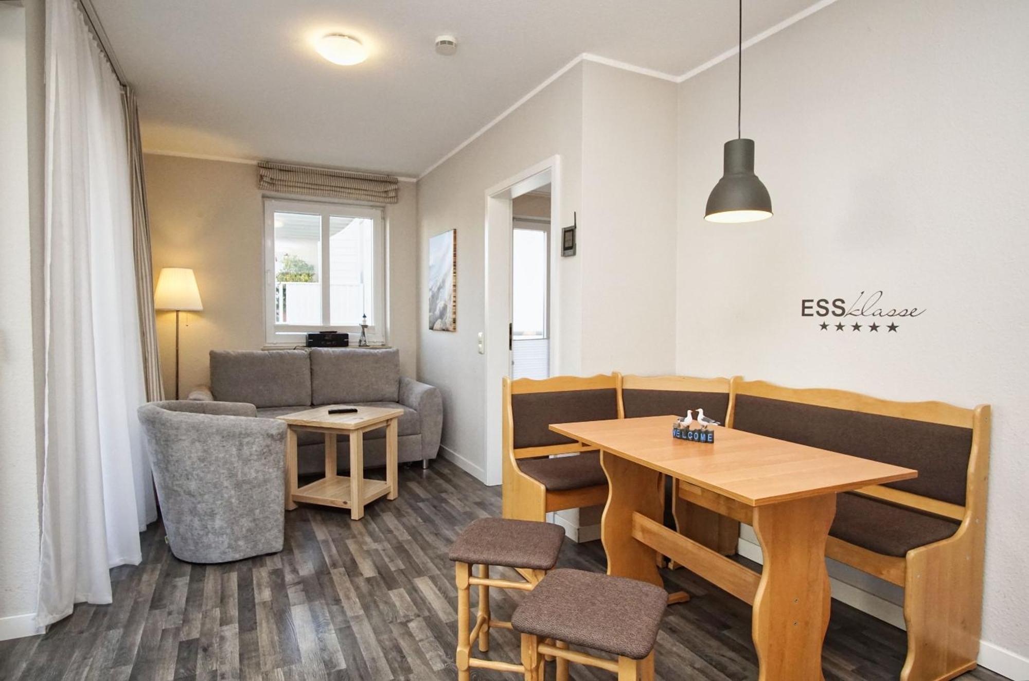 Zentrale Fewo Mit Balkon, Gratis Nutzung Vom Ahoi Erlebnisbad Und Sauna In Sellin - Villa Buskam Fewo 27 Goehren  Zewnętrze zdjęcie